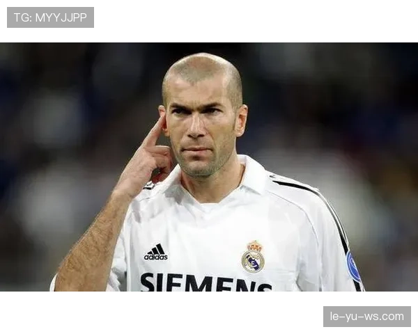 齐达内进攻端表现亮眼,引领球队攻势如潮 齐达内进攻端表现亮眼,引领球队攻势如潮