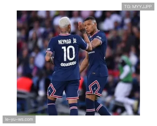 姆巴佩与内马尔前队友新东家高光表现，昔日锋线三叉戟再度引发关注