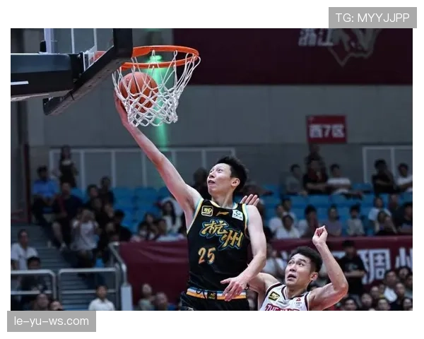 状态回暖！璀璨新星闪耀赛场，年轻球员强势回归