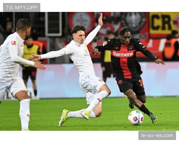 美因茨主帅战术奏效，球队状态回升斩获关键胜利